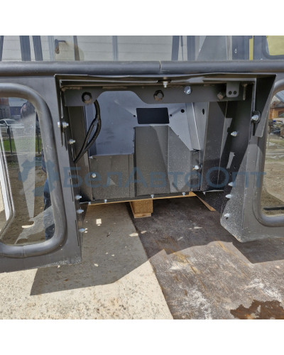 Кабина тракторная МТЗ-80,82 Беларус УК (Большая) РБ 80-6700010