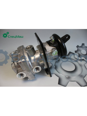 Кран тормозной МЗКТ, МАЗ КамАЗ, ЗИЛ, ГАЗ СПЕЦМАШ 100-3514008